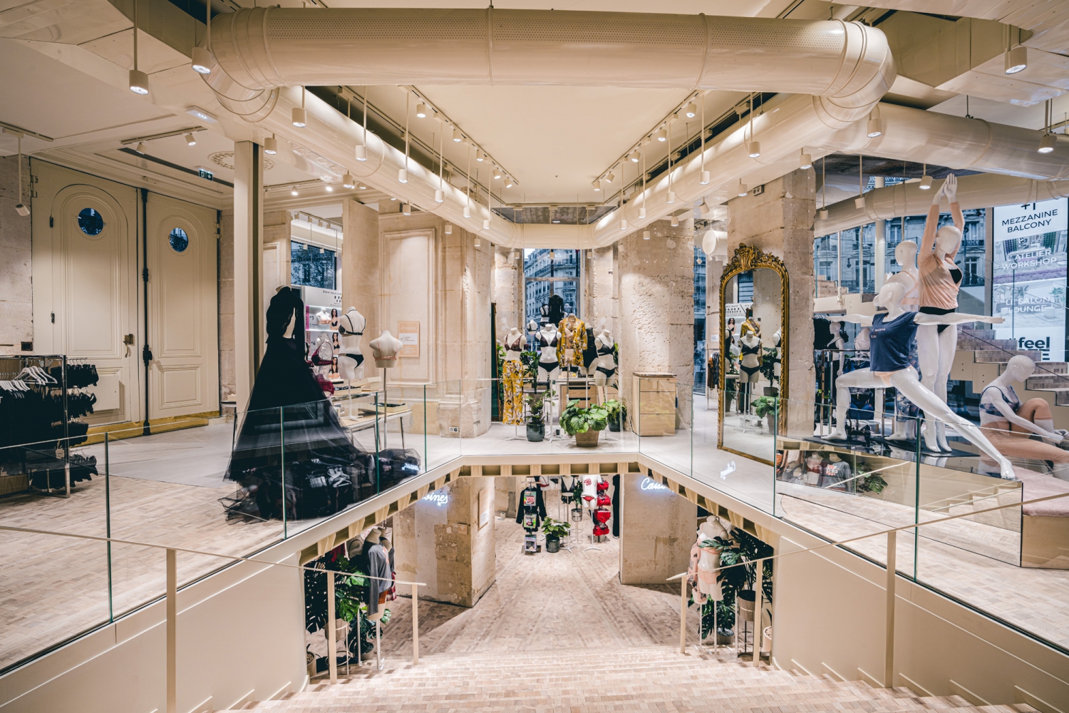 Etam Hausmann Hans Boodt Mannequins